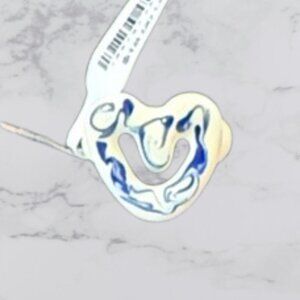 NWT Free People Porcelain Blue and White Heart-Shaped Ring